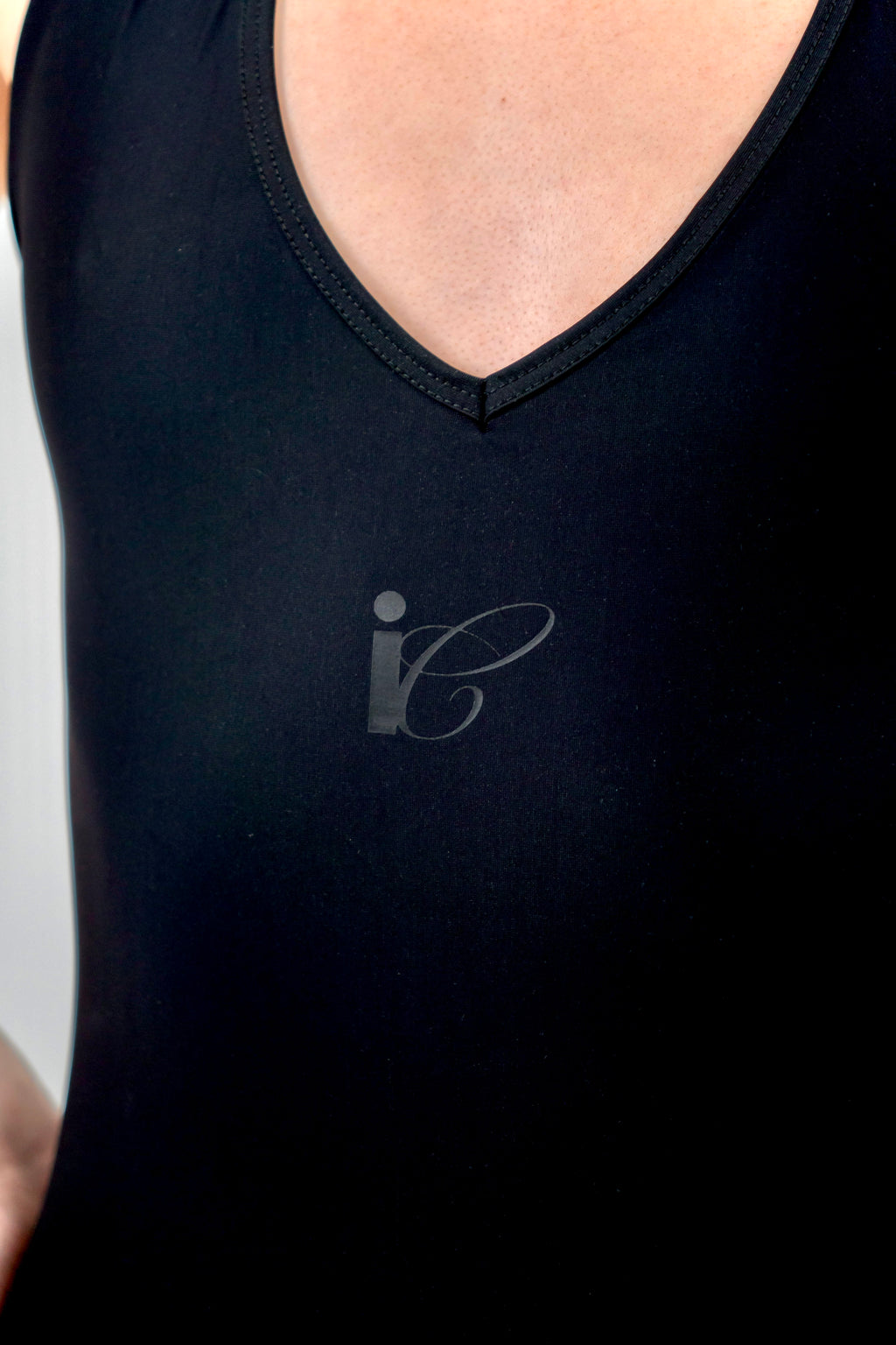 Body IVORY — Basic Collection 001 · Negro