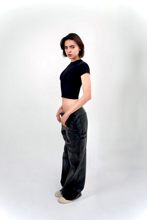Baby Tee — Basic Collection 001 · Negro