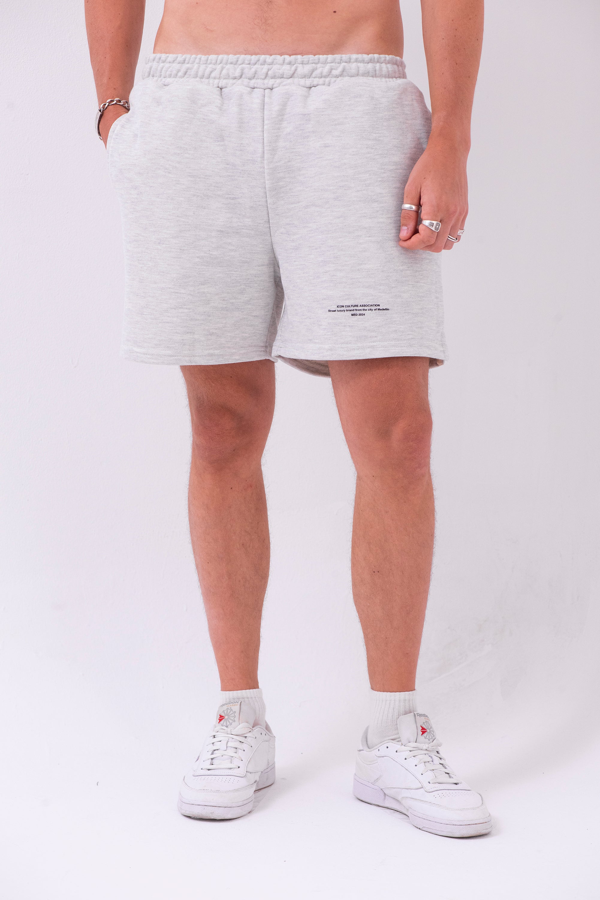 Short Essentials · Gris Jaspe