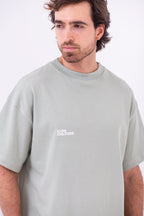 Camiseta Oversized Essentials002 · Verde Seco