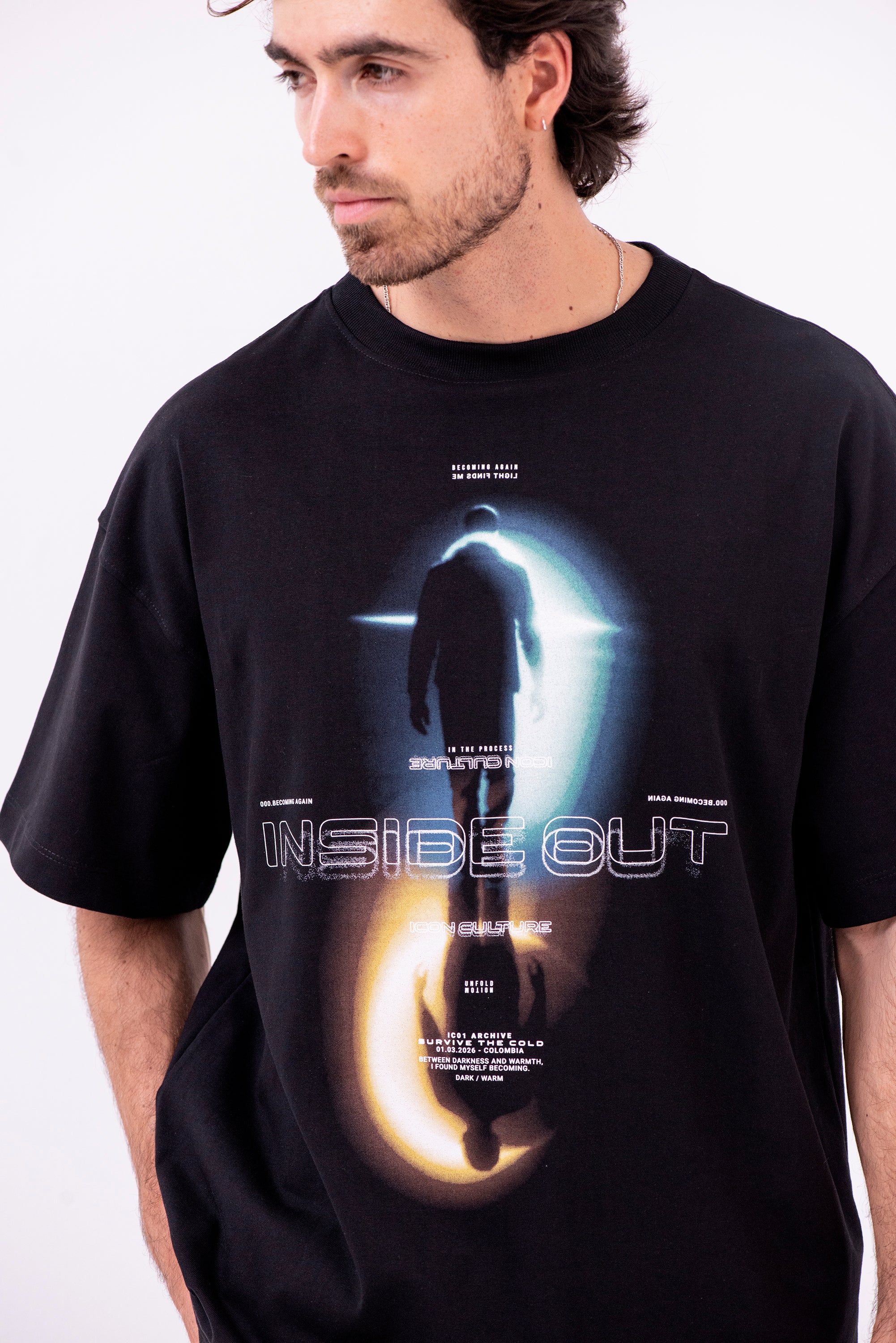 Camiseta Oversized Inside Out — DARK / WARM (Negro)