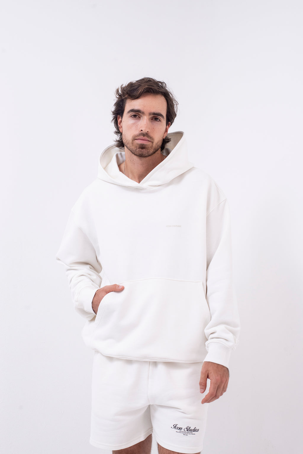 Hoodie Oversized Essentials · Blanco Hueso