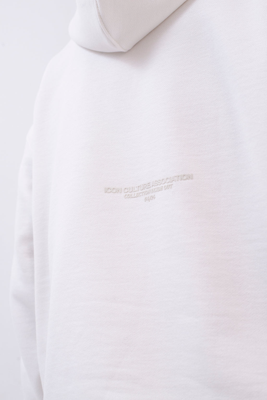 Hoodie Oversized Essentials · Blanco Hueso