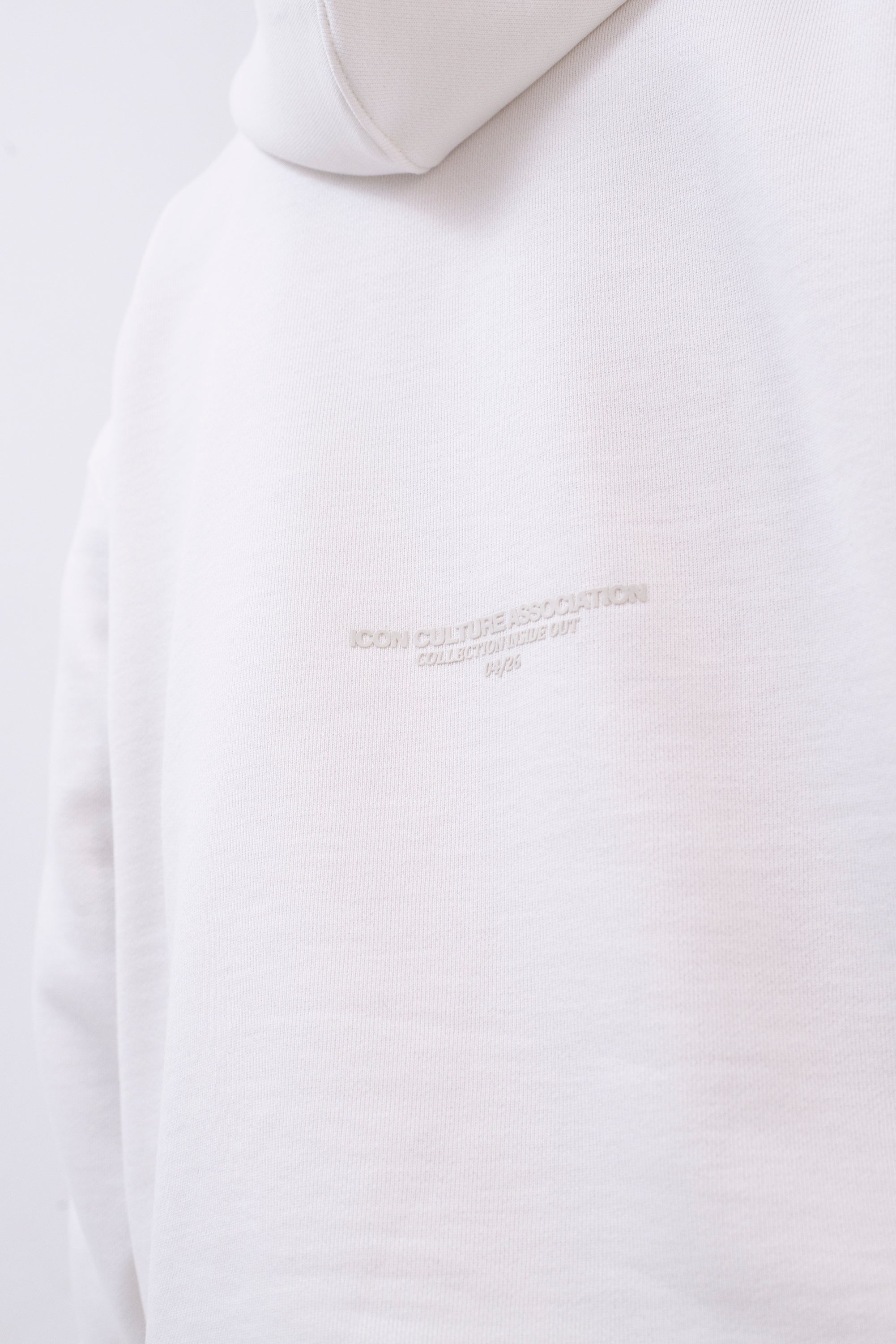 Hoodie Oversized Essentials · Blanco Hueso