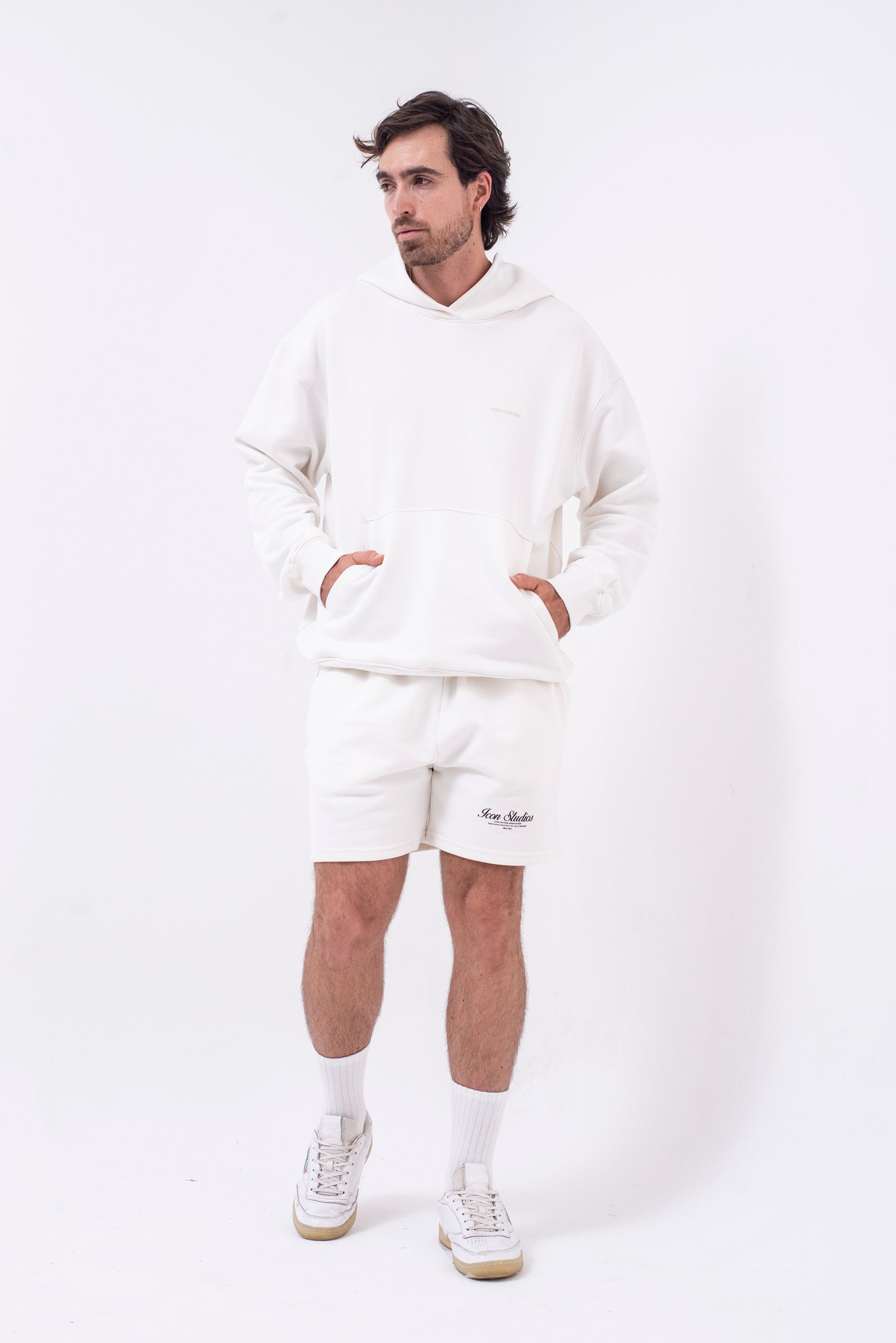 Hoodie Oversized Essentials · Blanco Hueso