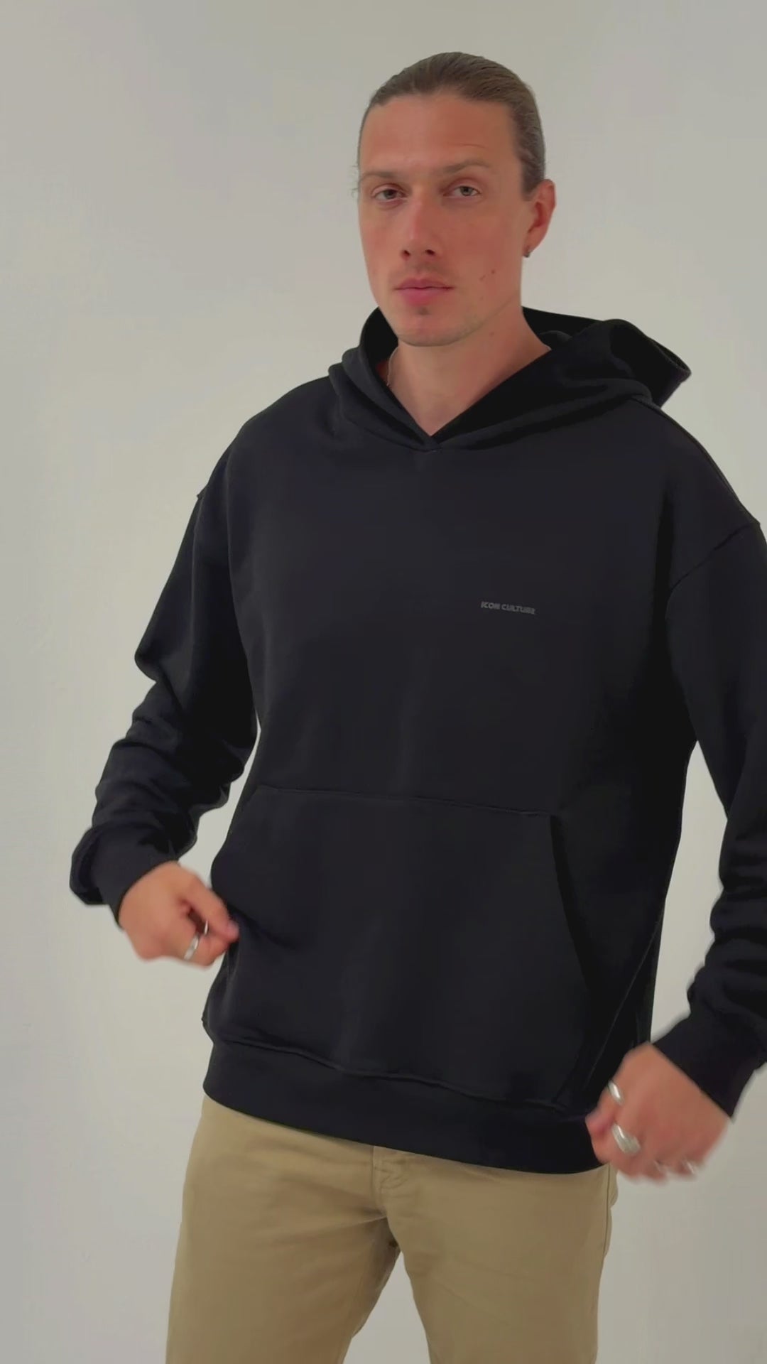 Hoodie Oversized Essentials · Negro