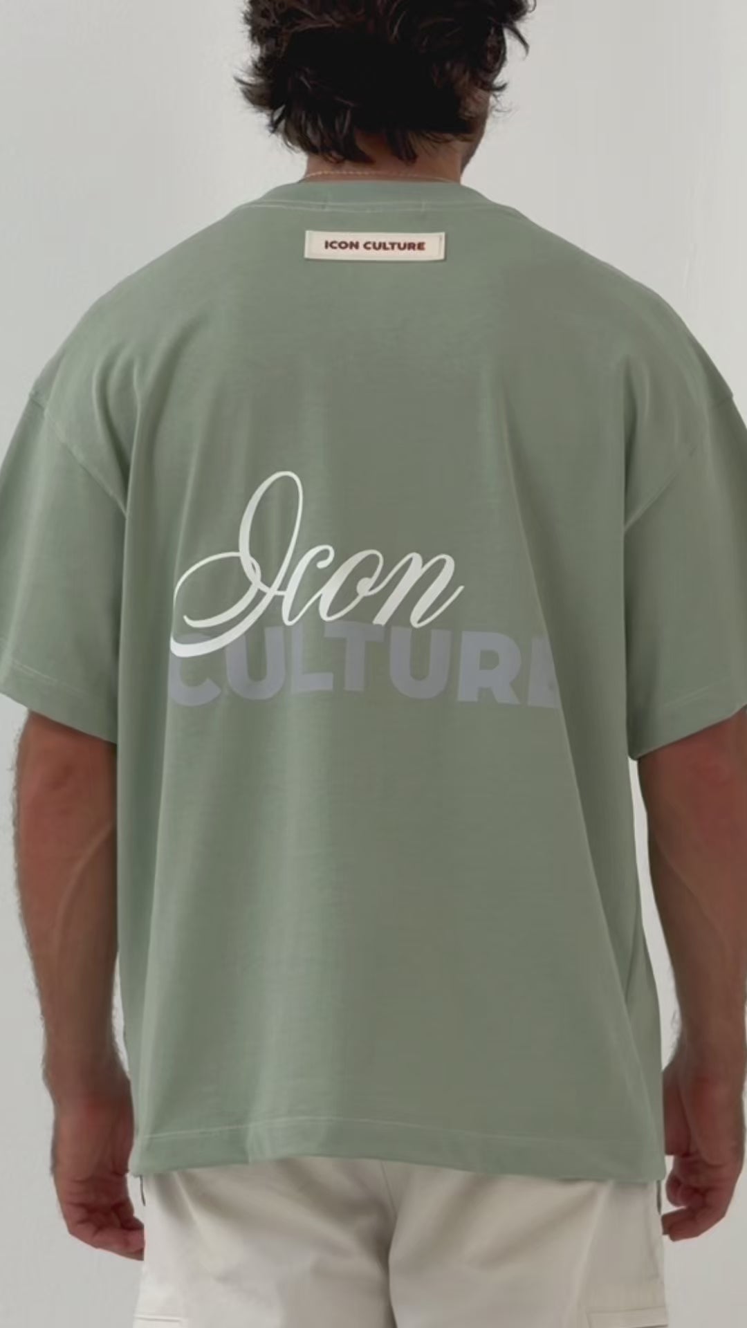Camiseta Oversized Essentials002 · Verde Seco