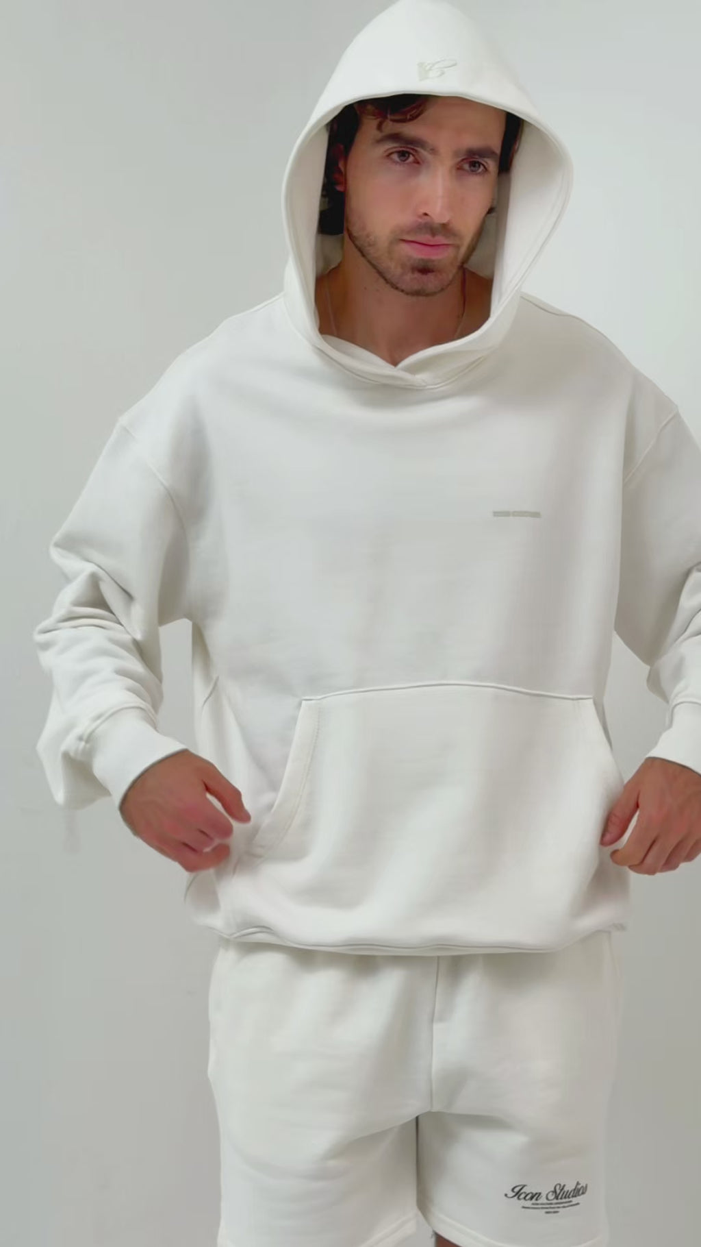 Hoodie Oversized Essentials · Blanco Hueso
