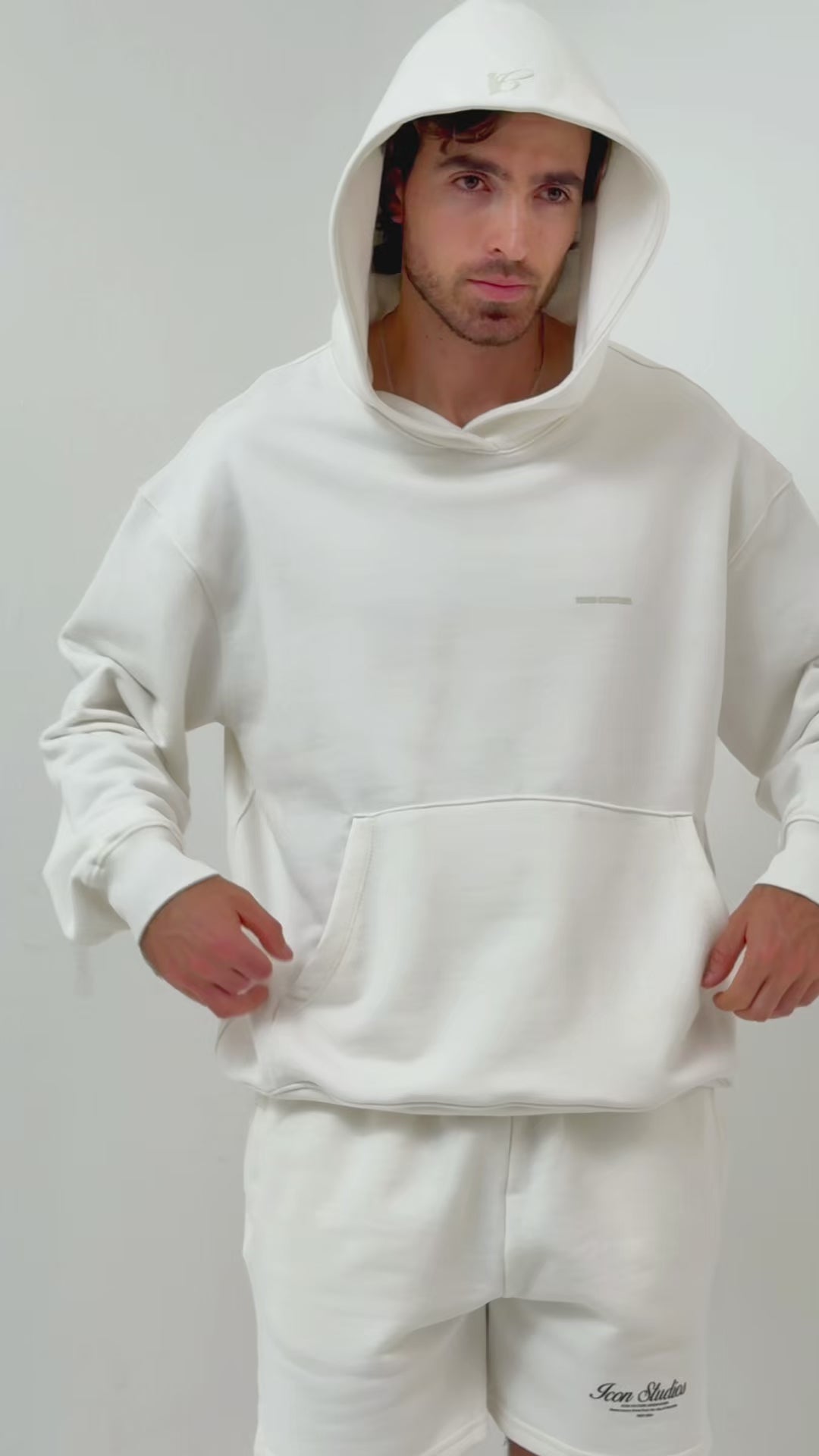 Hoodie Oversized Essentials · Blanco Hueso